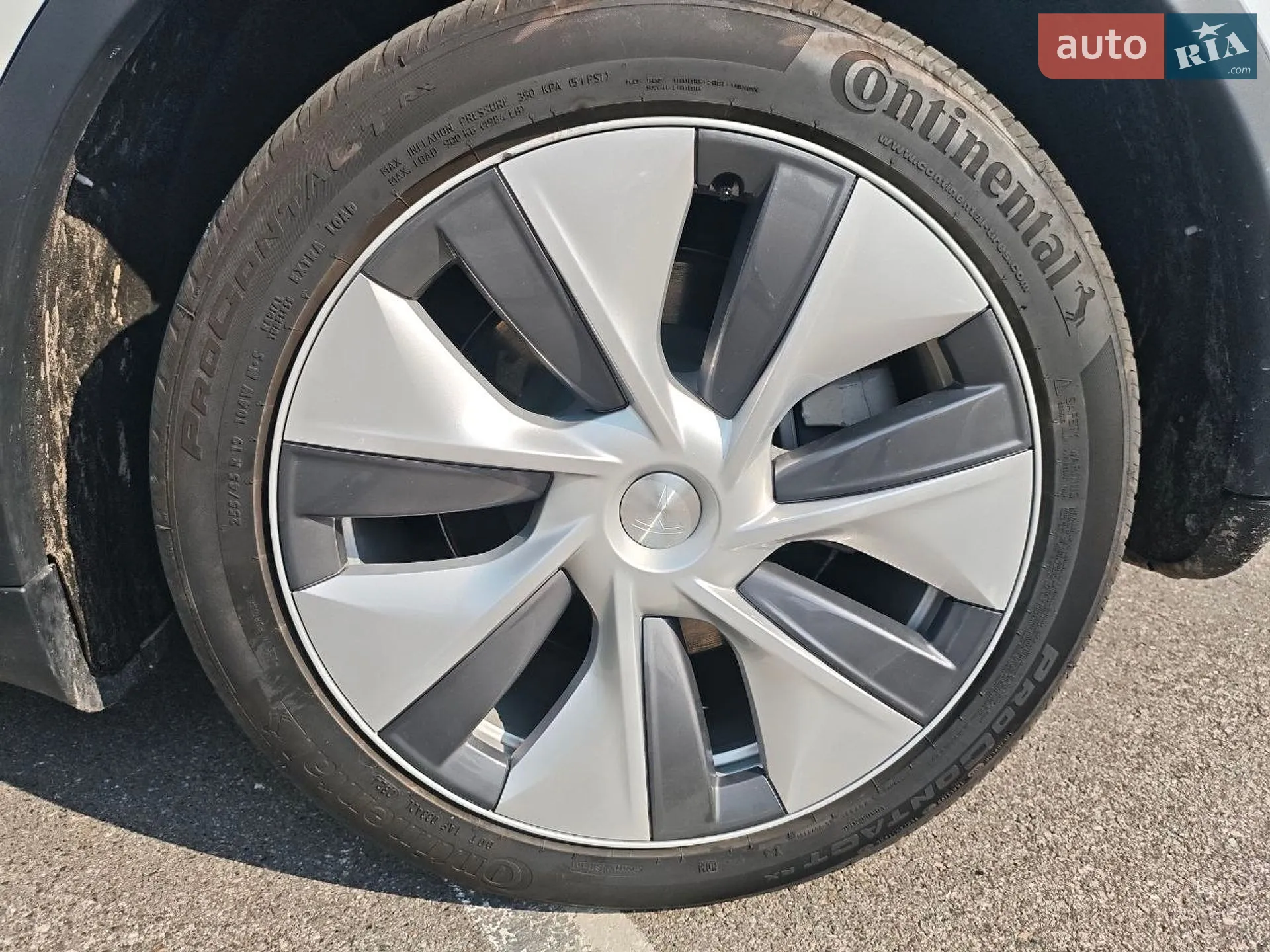 2024 Tesla Model Y - мініатюра 18
