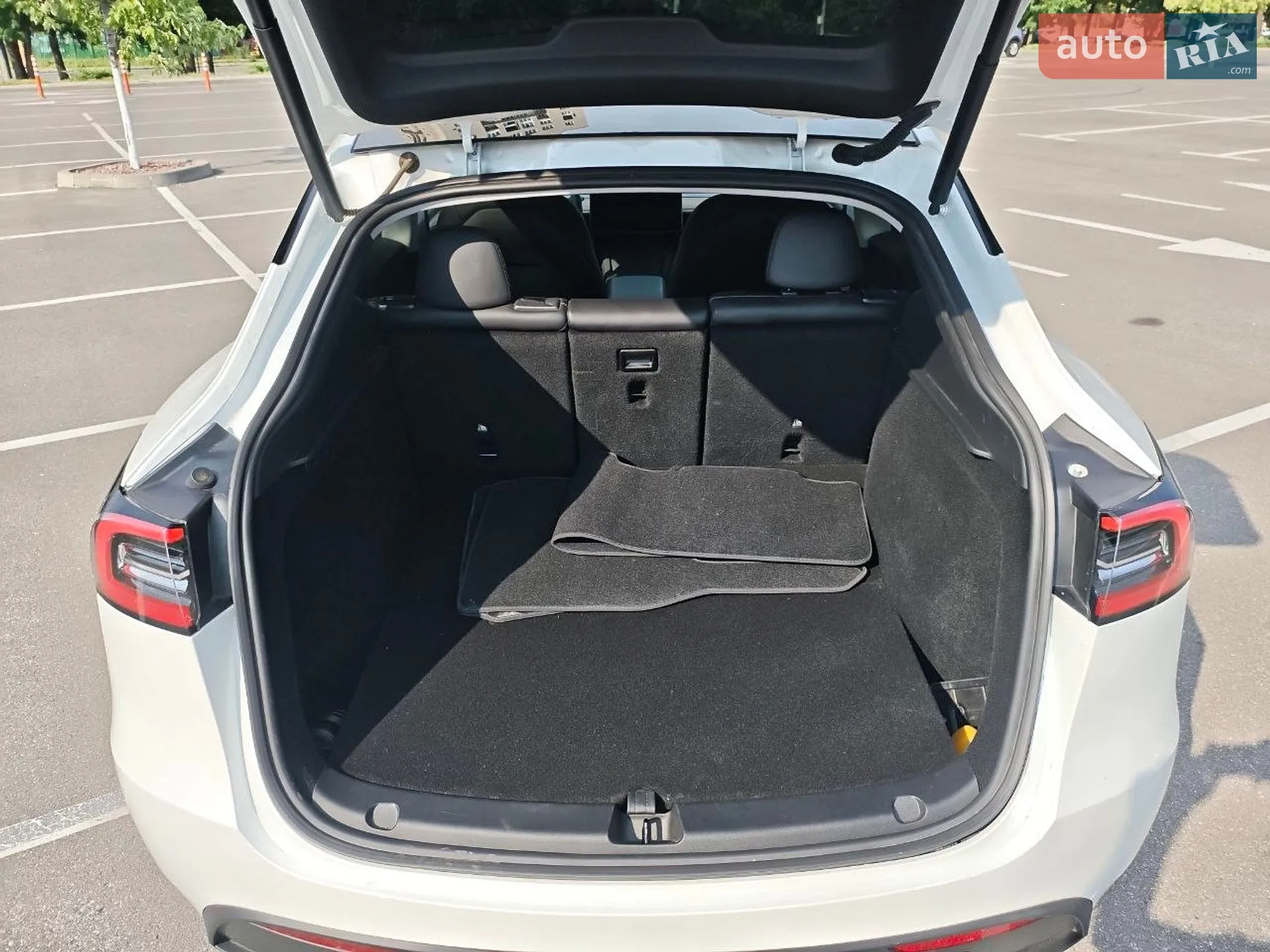 2024 Tesla Model Y - мініатюра 15