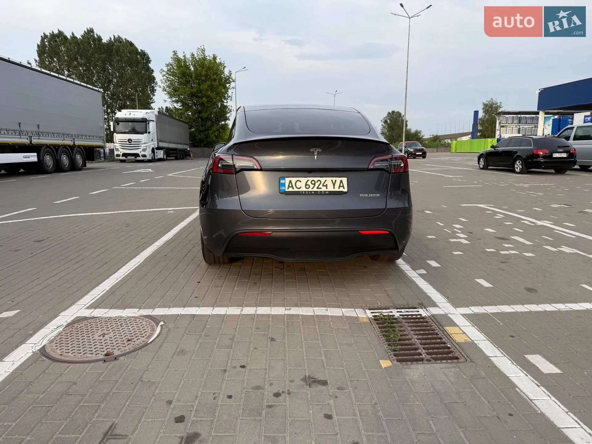2023 Tesla Model Y - мініатюра 15