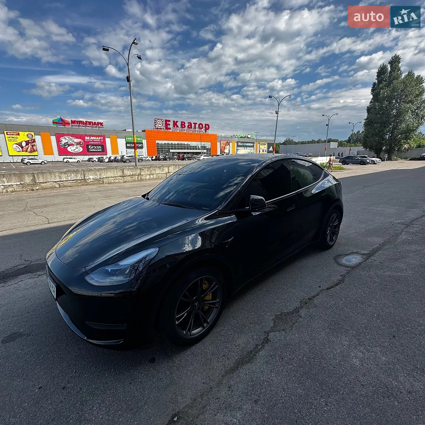 2023 Tesla Model Y - мініатюра 3