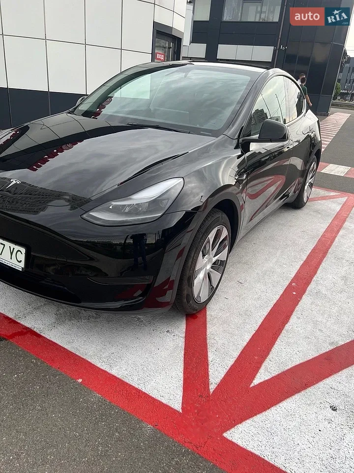 2025 Tesla Model Y - мініатюра 29