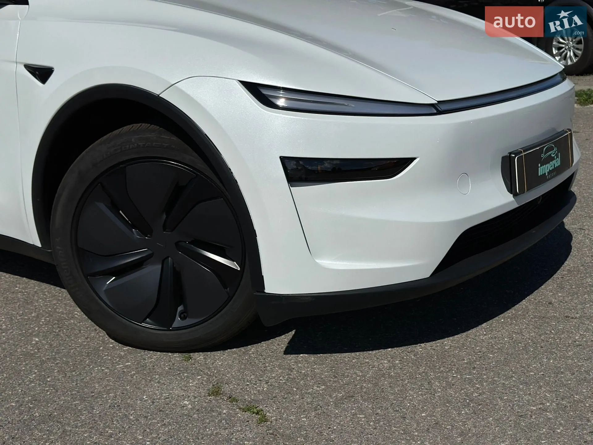 2025 Tesla Model Y - мініатюра 3