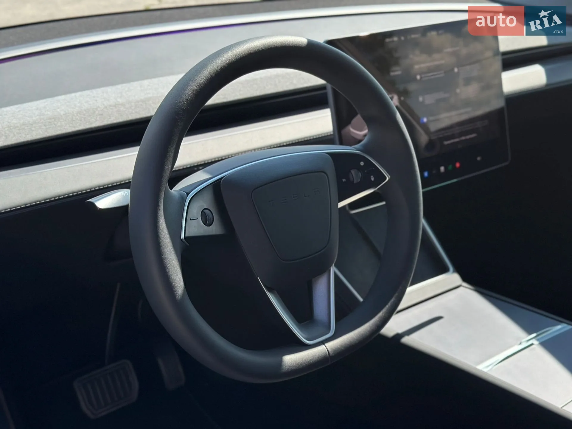 2025 Tesla Model Y - мініатюра 12