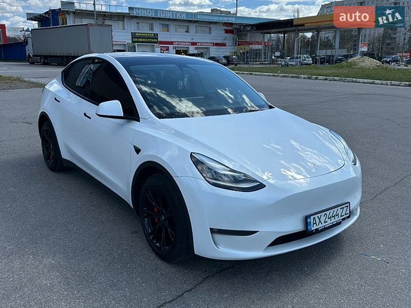 Позашляховик / Кросовер Tesla Model Y 2021 в Харкові