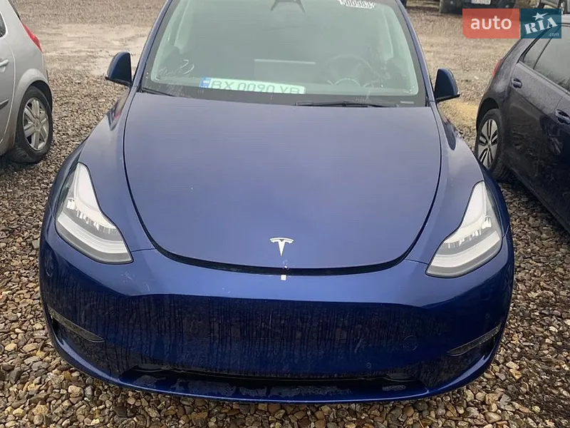 Tesla Model Y 2021