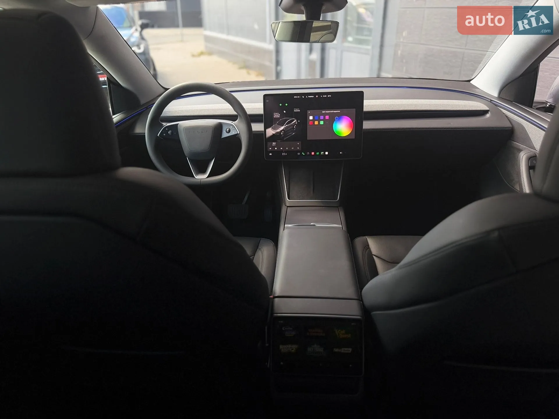 2025 Tesla Model Y - мініатюра 13