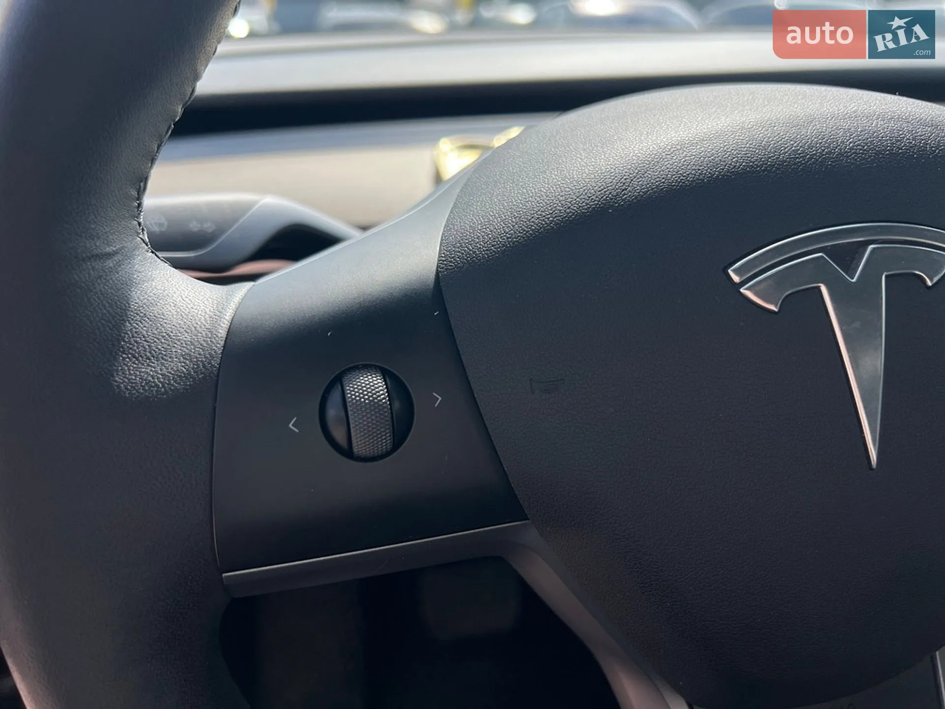 2022 Tesla Model Y - мініатюра 2