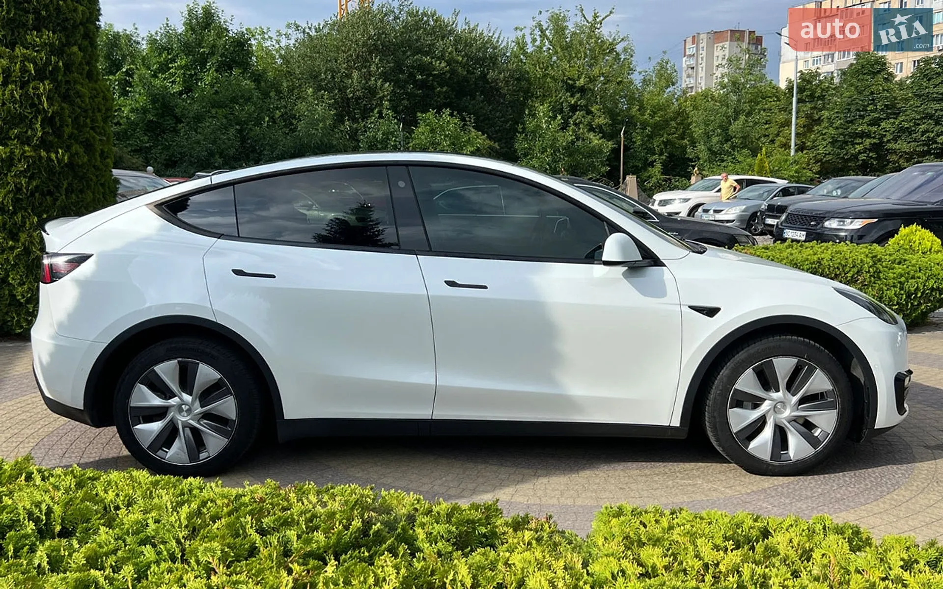 2022 Tesla Model Y - мініатюра 8