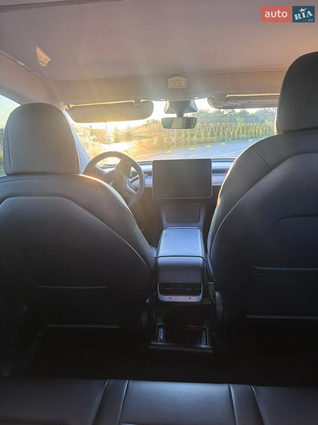 2022 Tesla Model Y - мініатюра 8