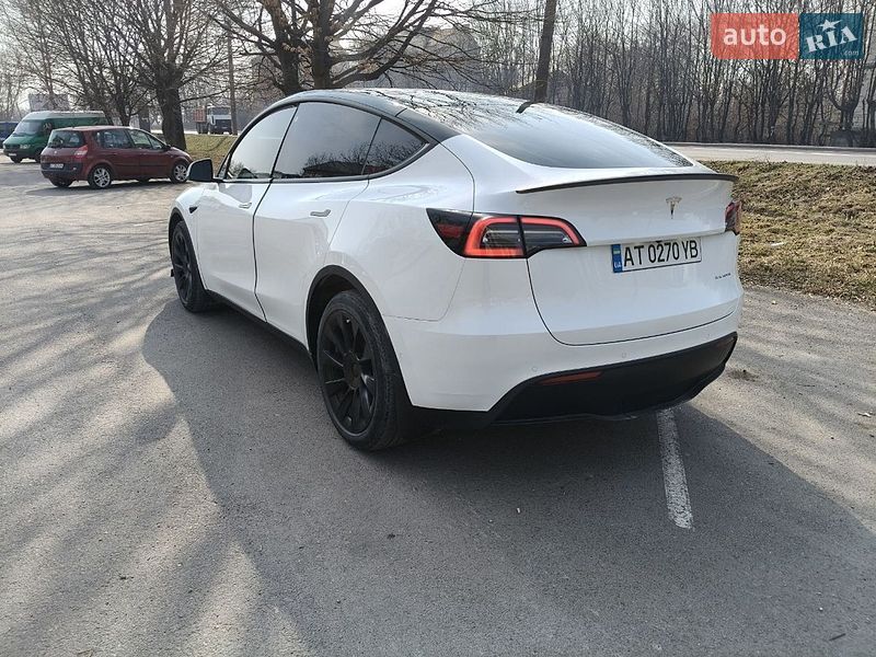 Позашляховик / Кросовер Tesla Model Y 2022 в Івано-Франківську
