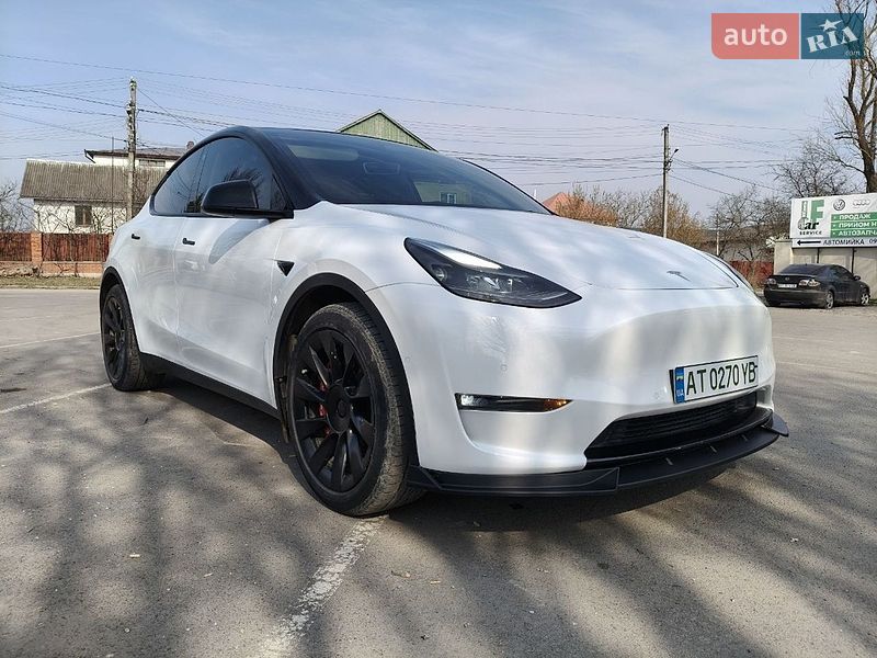 Позашляховик / Кросовер Tesla Model Y 2022 в Івано-Франківську
