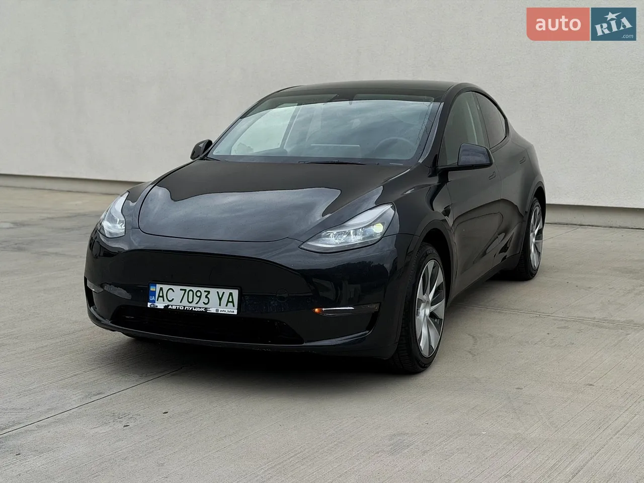 2025 Tesla Model Y - мініатюра 67
