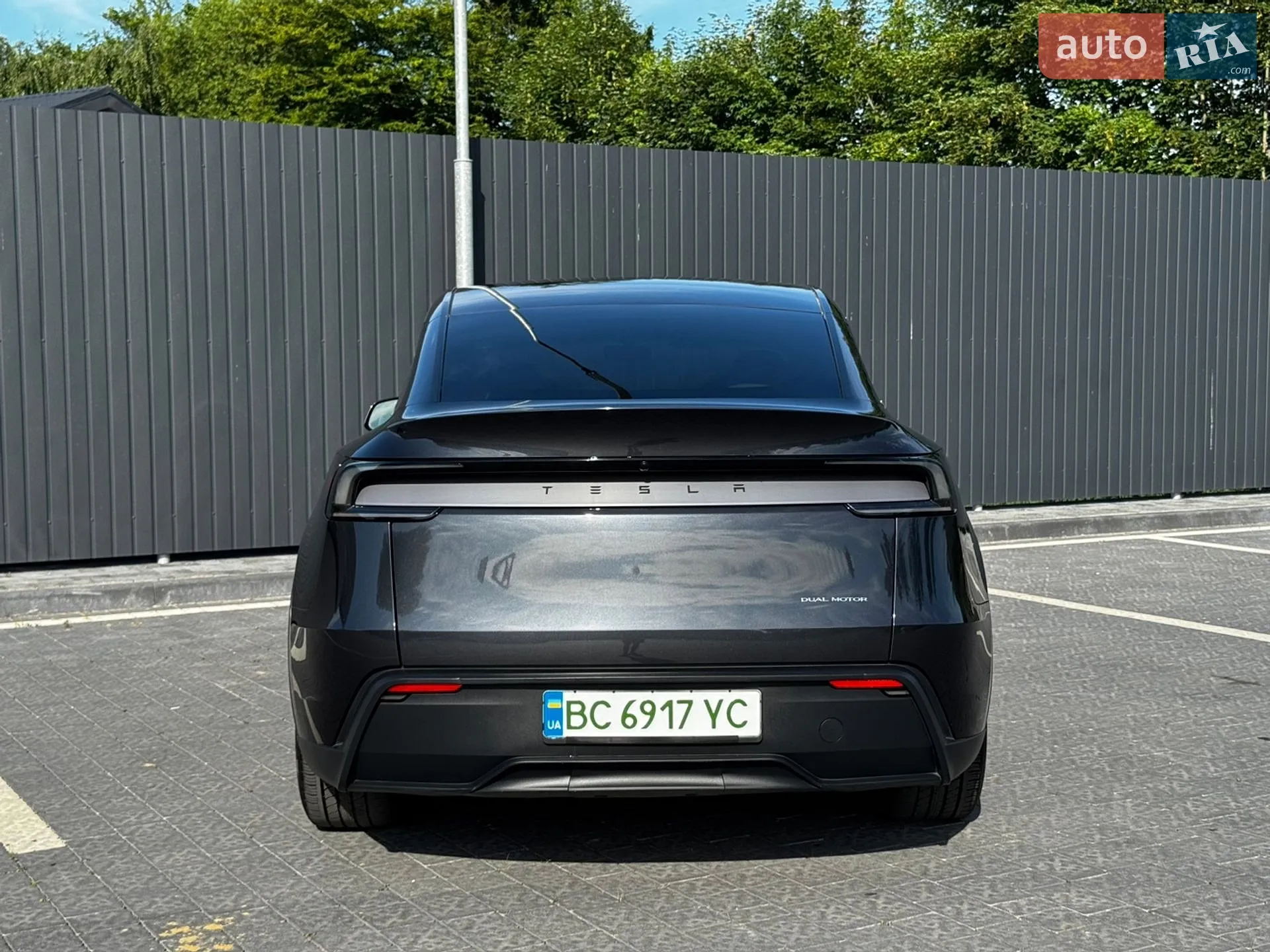 2025 Tesla Model Y - мініатюра 5