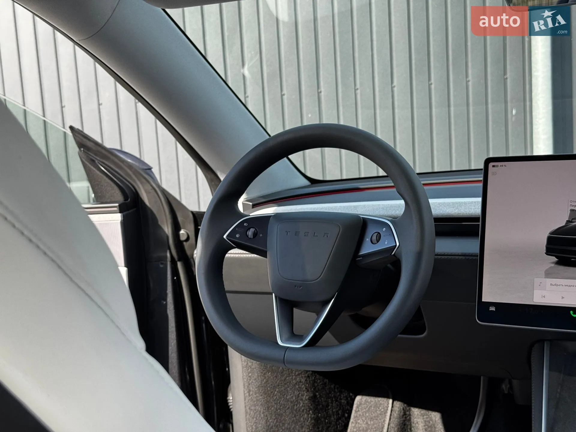 2025 Tesla Model Y - мініатюра 16