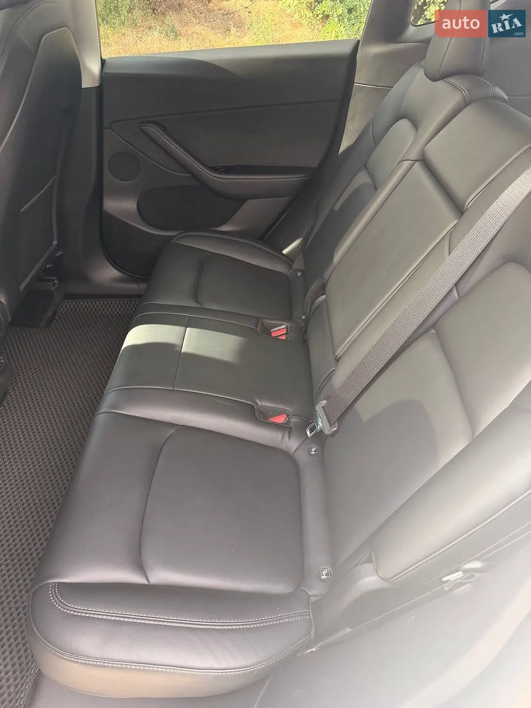 2021 Tesla Model Y - мініатюра 23
