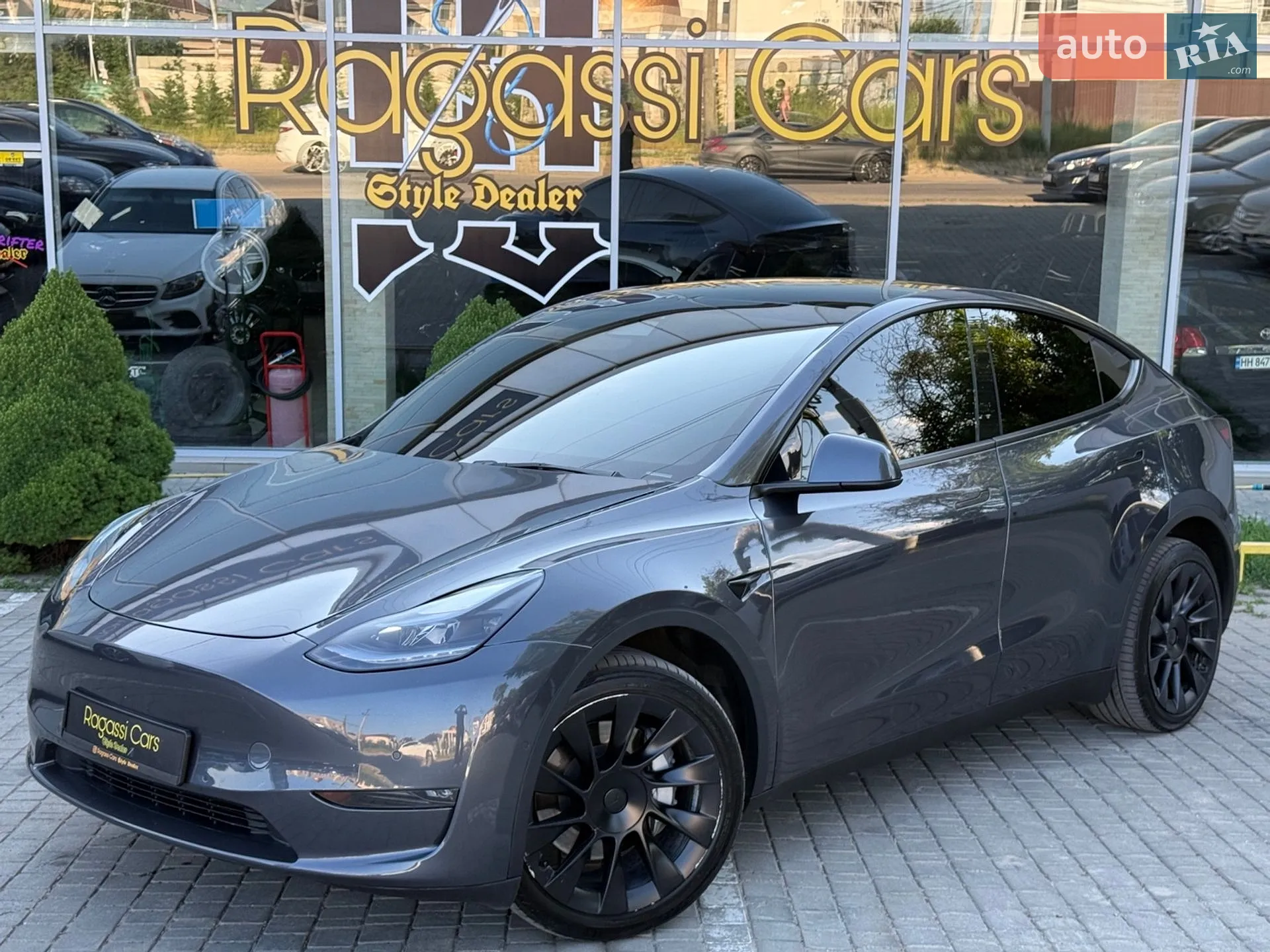 2022 Tesla Model Y - мініатюра 3