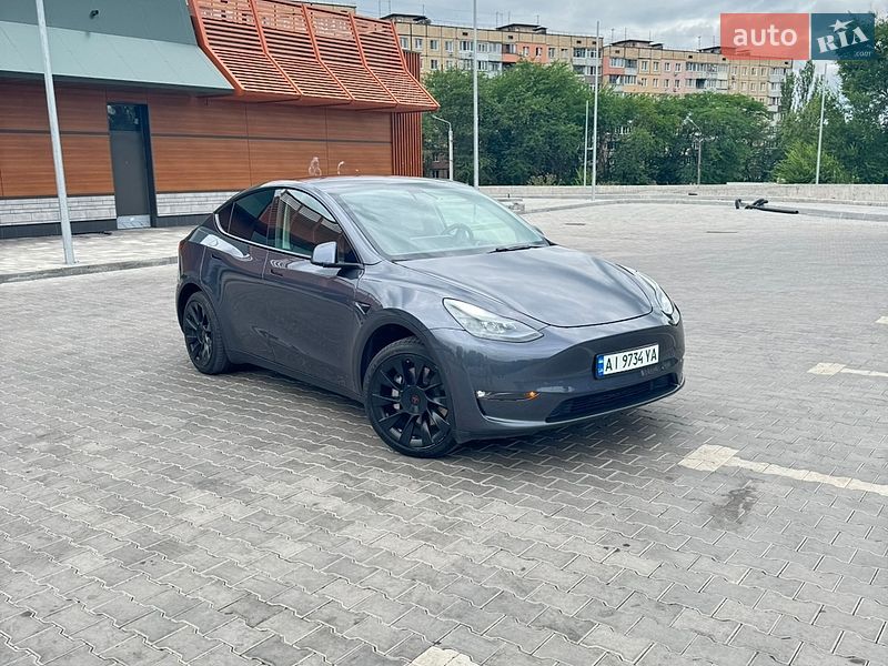 Tesla Model Y 2020