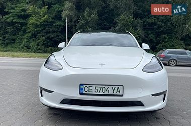 Позашляховик / Кросовер Tesla Model Y 2024 в Чернівцях