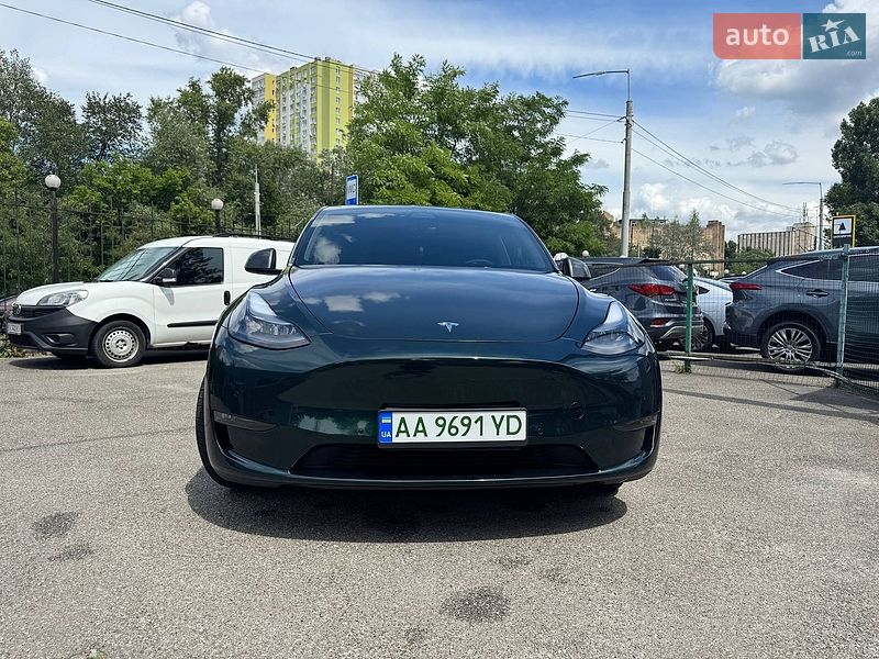 Внедорожник / Кроссовер Tesla Model Y 2022 в Киеве
