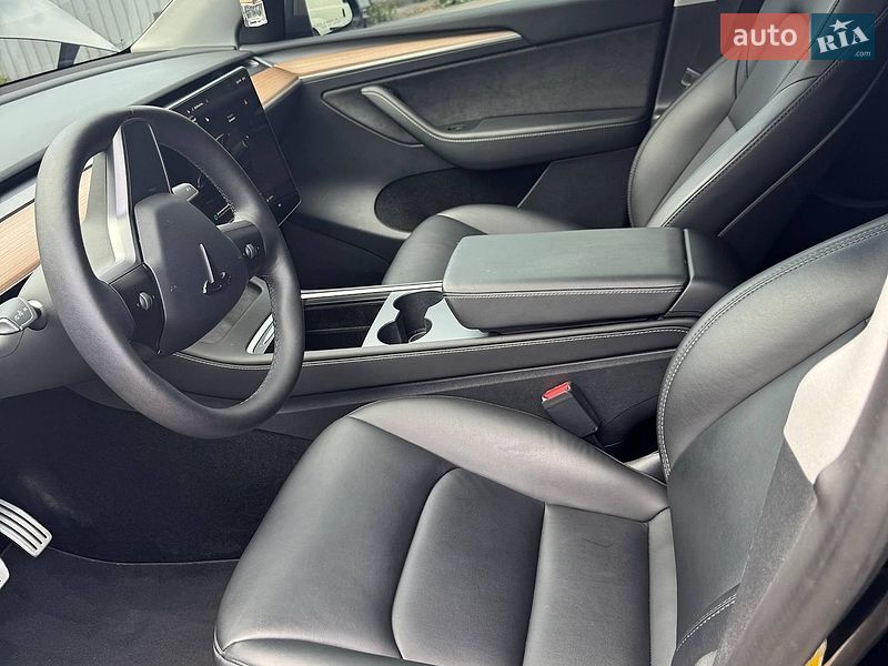 Внедорожник / Кроссовер Tesla Model Y 2022 в Киеве