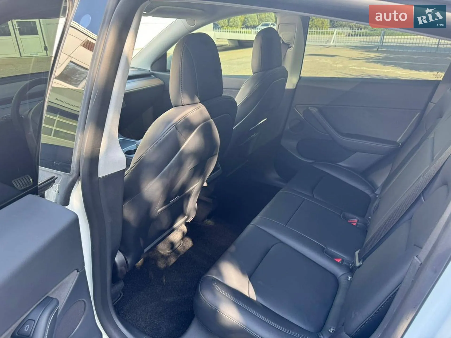 2022 Tesla Model Y - мініатюра 8