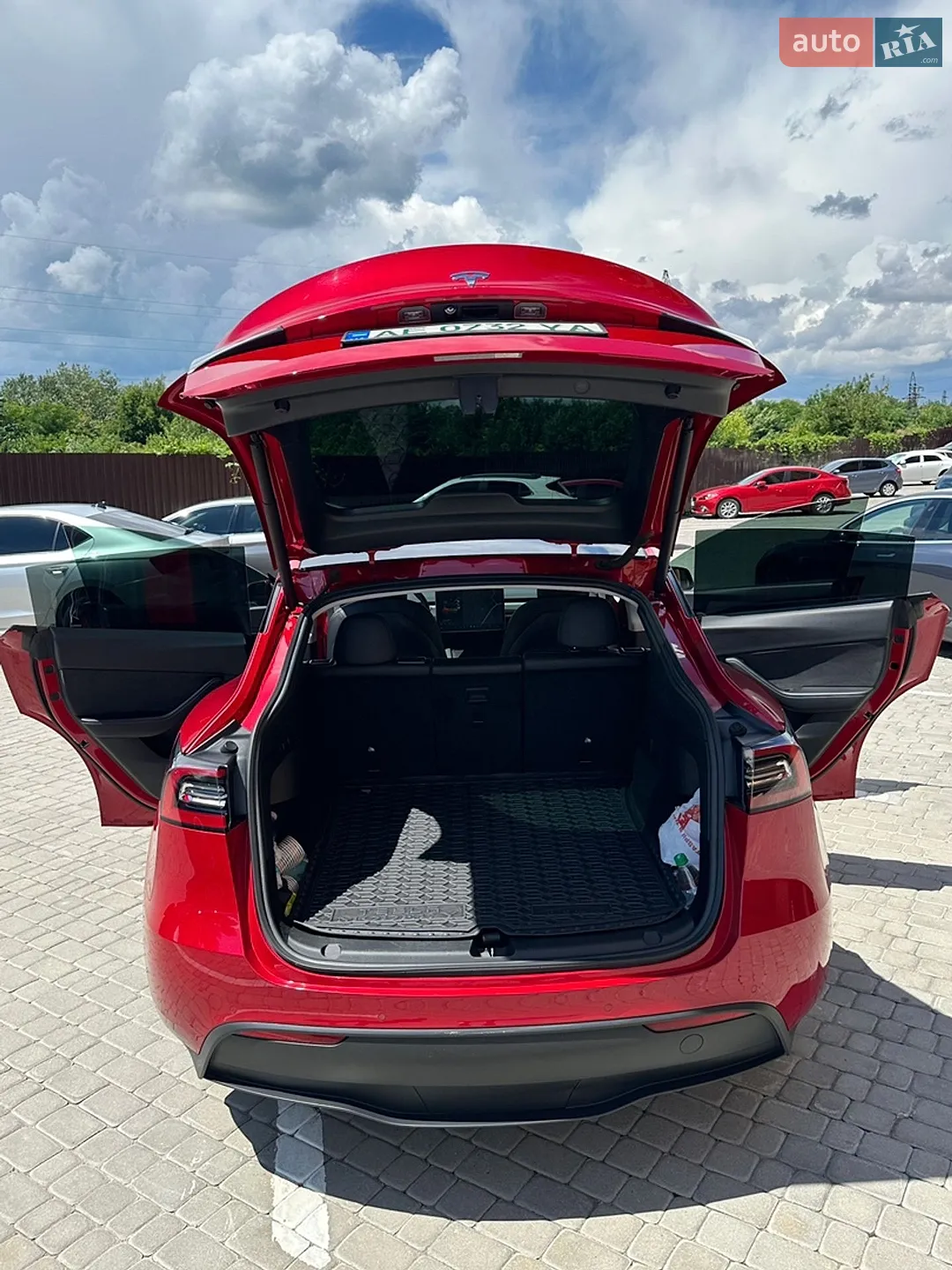 2021 Tesla Model Y - мініатюра 8