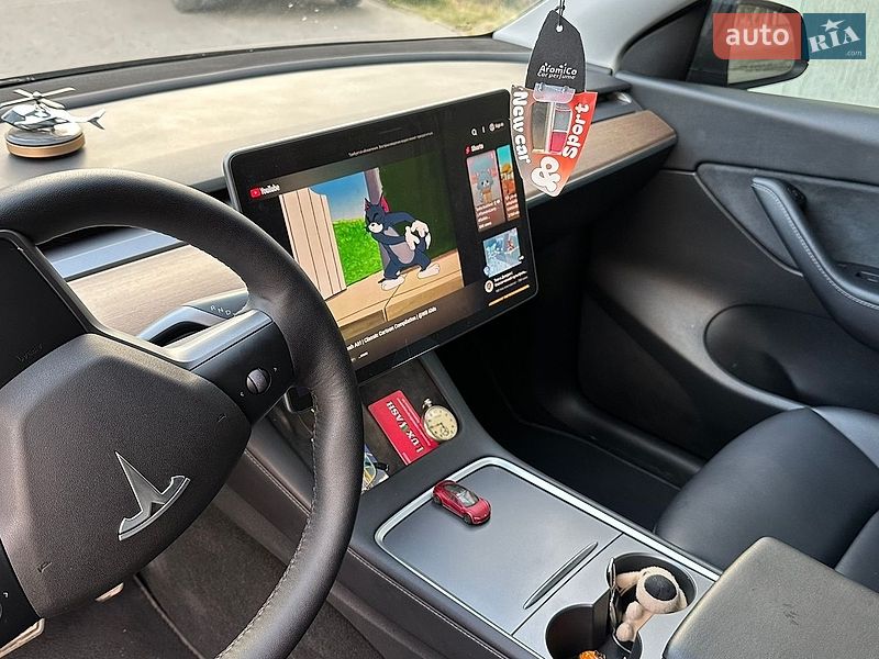 Внедорожник / Кроссовер Tesla Model Y 2021 в Бродах
