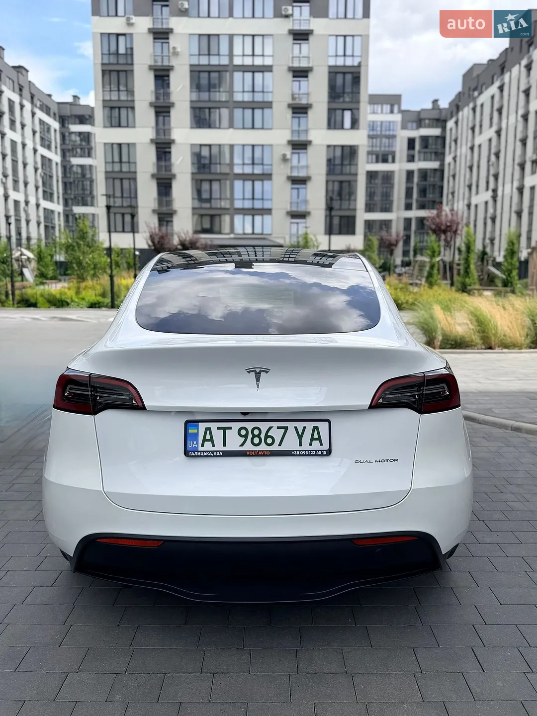 2024 Tesla Model Y - мініатюра 4