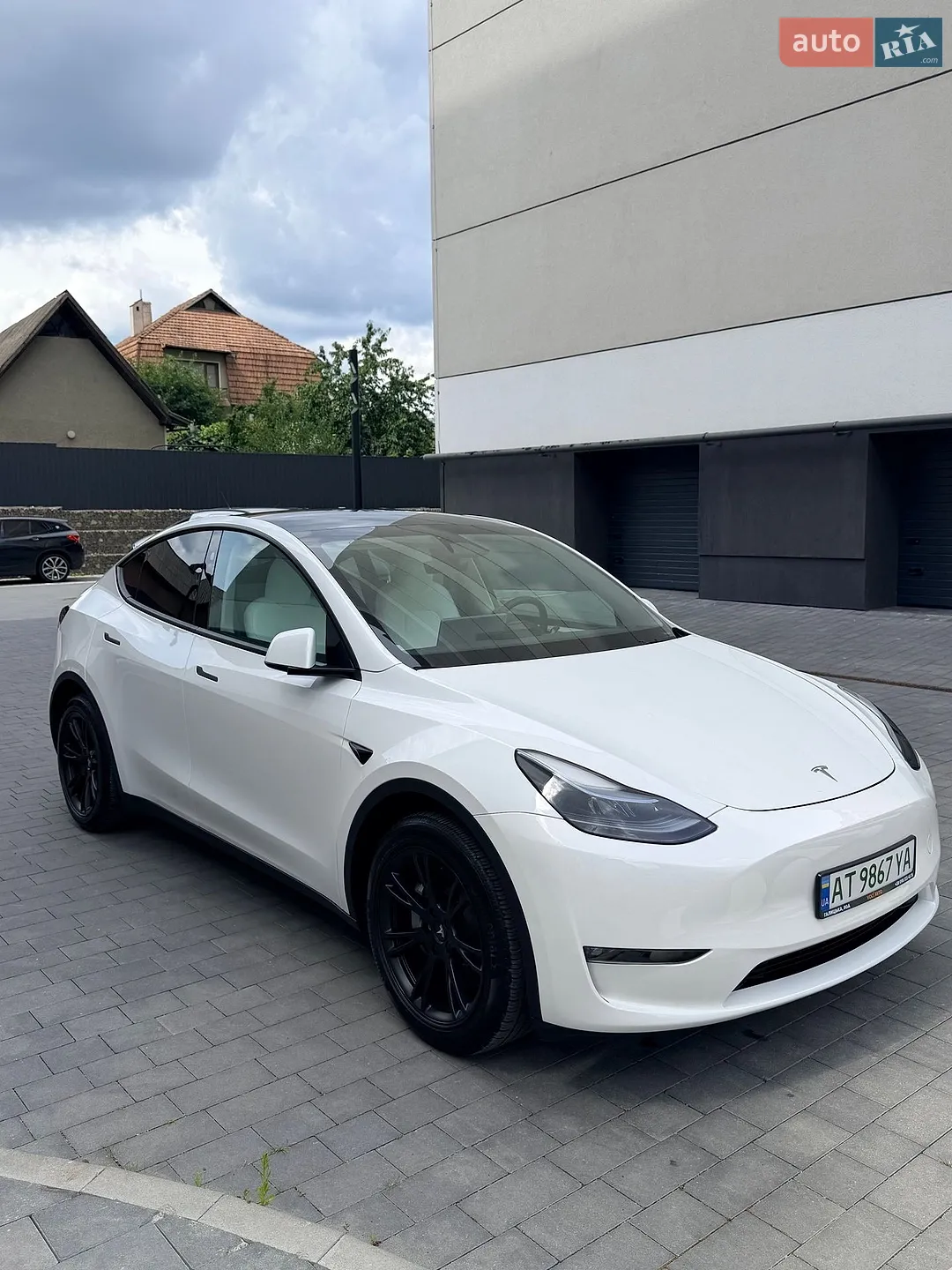 2024 Tesla Model Y - мініатюра 8