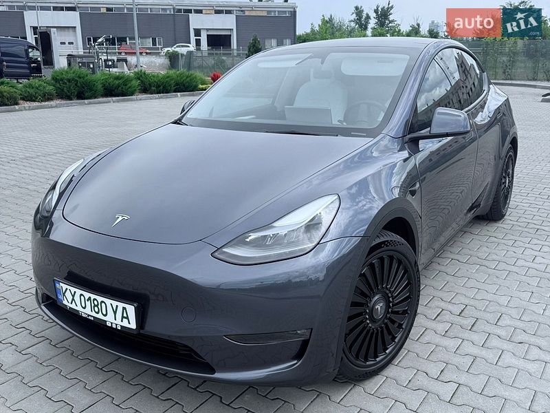 Позашляховик / Кросовер Tesla Model Y 2023 в Харкові фото 2 Позашляховик / Кросовер Tesla Model Y 2023 в Харкові