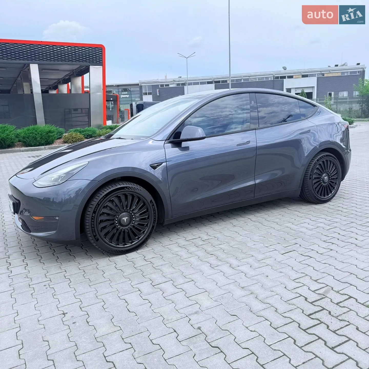 2023 Tesla Model Y - фото 1