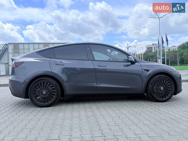Позашляховик / Кросовер Tesla Model Y 2023 в Харкові фото 5 Позашляховик / Кросовер Tesla Model Y 2023 в Харкові