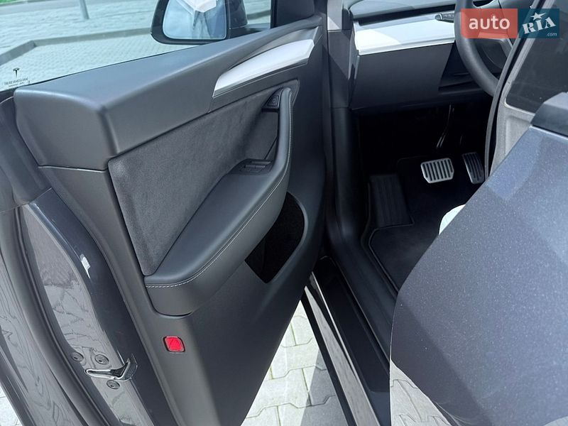 Позашляховик / Кросовер Tesla Model Y 2023 в Харкові фото 8 Позашляховик / Кросовер Tesla Model Y 2023 в Харкові
