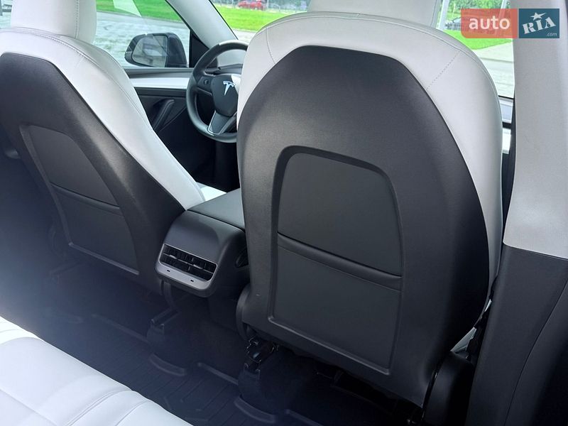 Позашляховик / Кросовер Tesla Model Y 2023 в Харкові фото 13 Позашляховик / Кросовер Tesla Model Y 2023 в Харкові