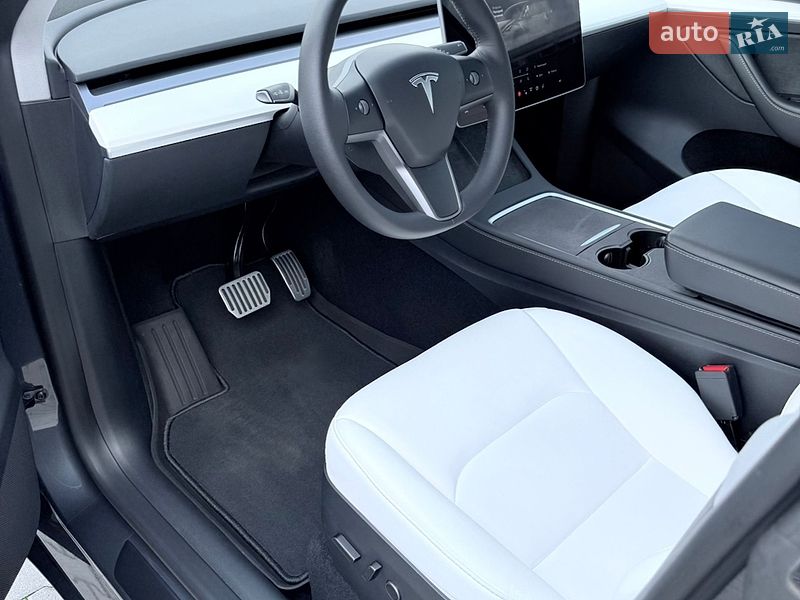 Позашляховик / Кросовер Tesla Model Y 2023 в Харкові фото 16 Позашляховик / Кросовер Tesla Model Y 2023 в Харкові