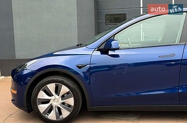 Позашляховик / Кросовер Tesla Model Y 2024 в Києві