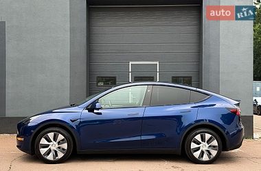 Позашляховик / Кросовер Tesla Model Y 2024 в Києві