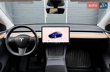 Позашляховик / Кросовер Tesla Model Y 2024 в Києві