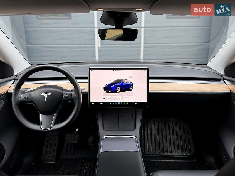 Позашляховик / Кросовер Tesla Model Y 2024 в Києві