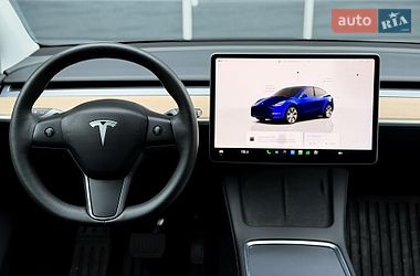 Позашляховик / Кросовер Tesla Model Y 2024 в Києві