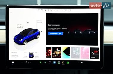 Позашляховик / Кросовер Tesla Model Y 2024 в Києві