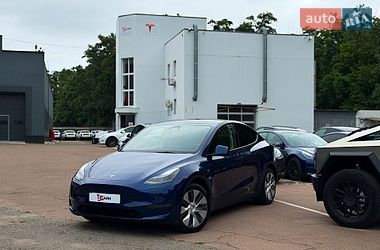 Позашляховик / Кросовер Tesla Model Y 2024 в Києві