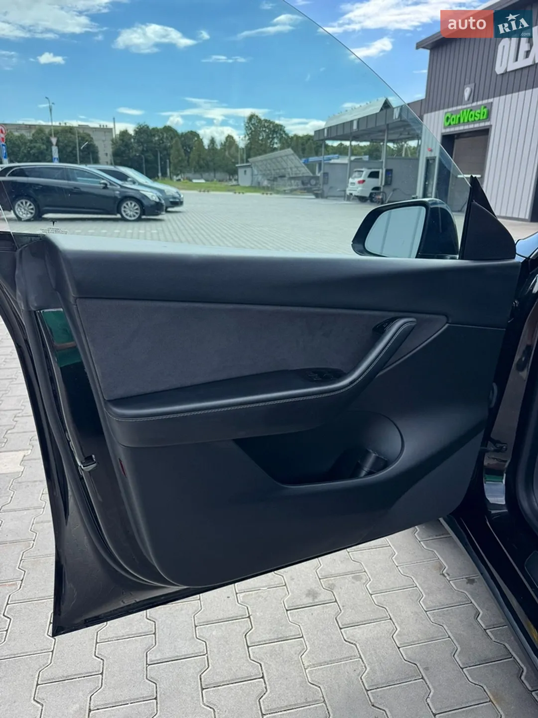 2020 Tesla Model Y - мініатюра 17