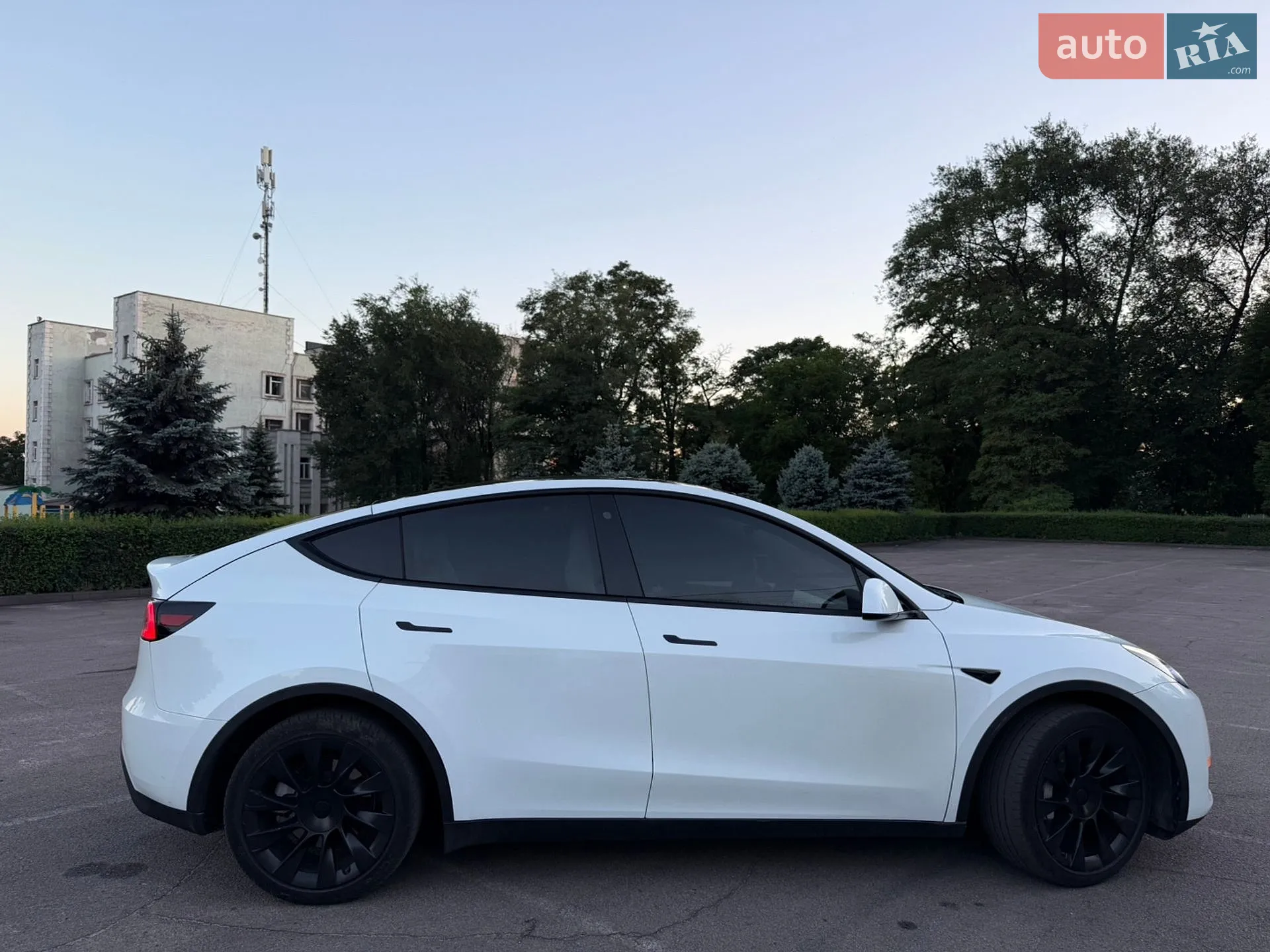 2022 Tesla Model Y - мініатюра 13