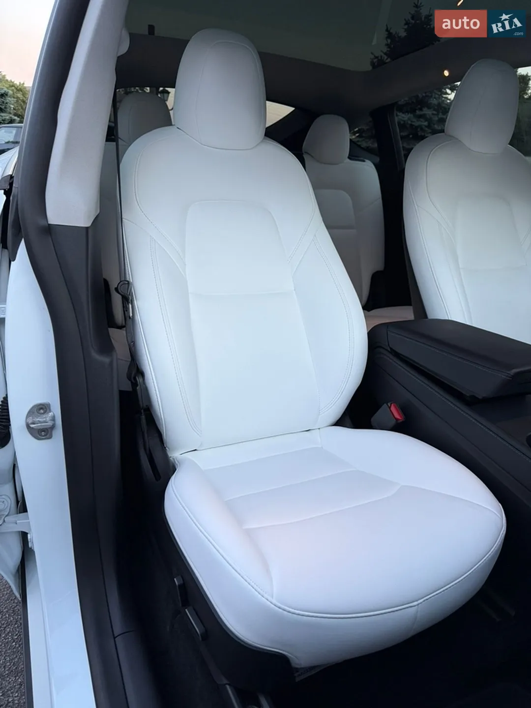 2022 Tesla Model Y - мініатюра 28