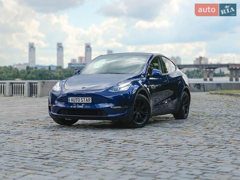 Внедорожник / Кроссовер Tesla Model Y 2022 в Киеве