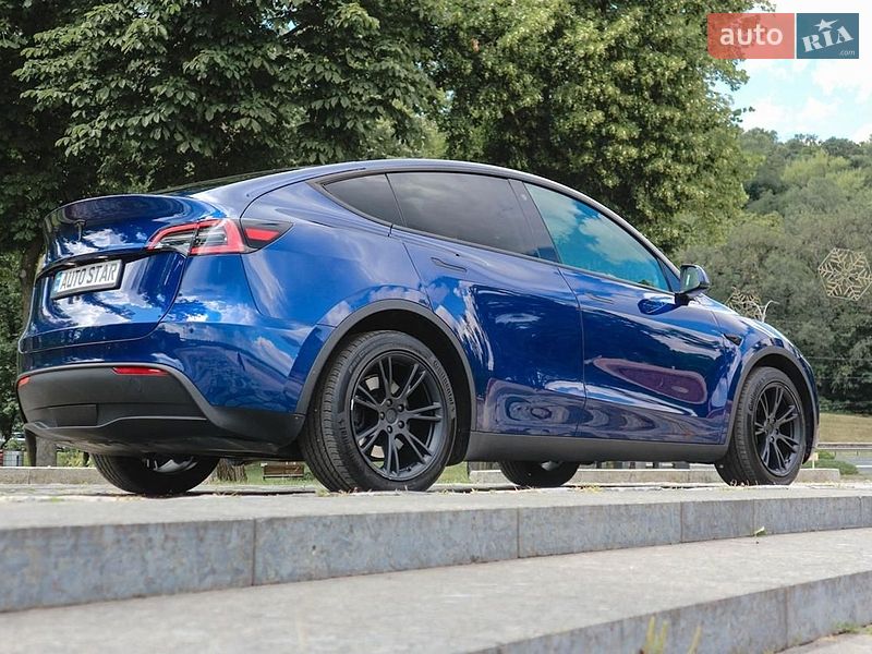 Внедорожник / Кроссовер Tesla Model Y 2022 в Киеве