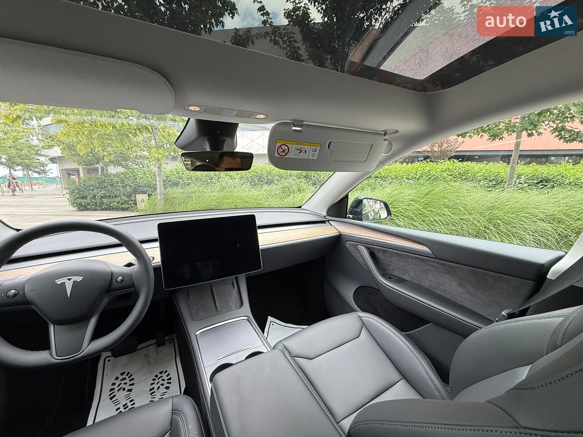 2024 Tesla Model Y - мініатюра 32