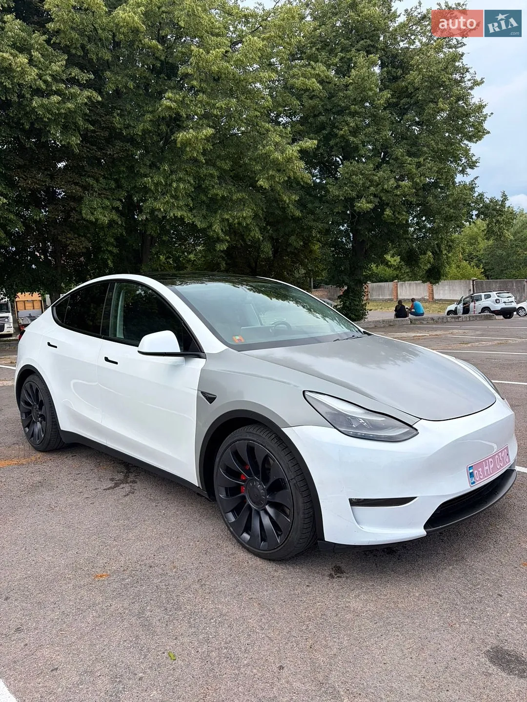 2024 Tesla Model Y - мініатюра 3