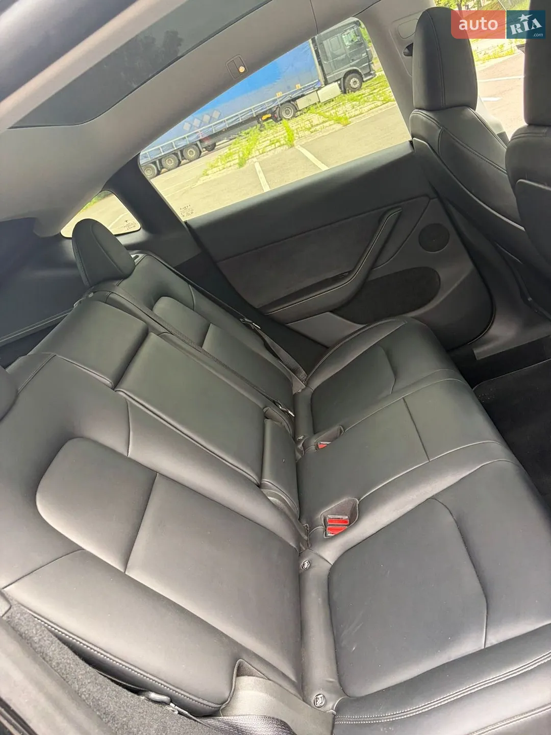 2024 Tesla Model Y - мініатюра 26